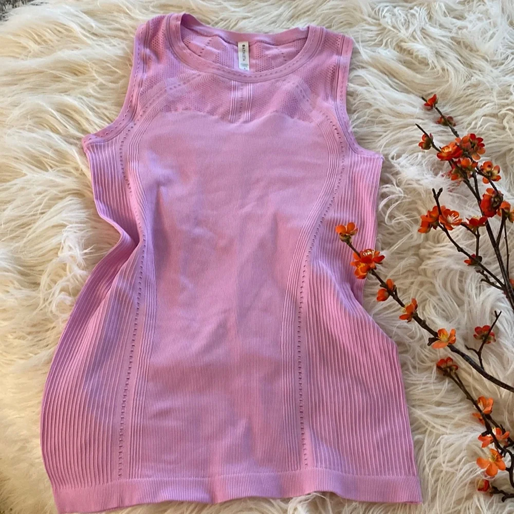 ATHLETA gorgeous tank top - Picture 4 of 11